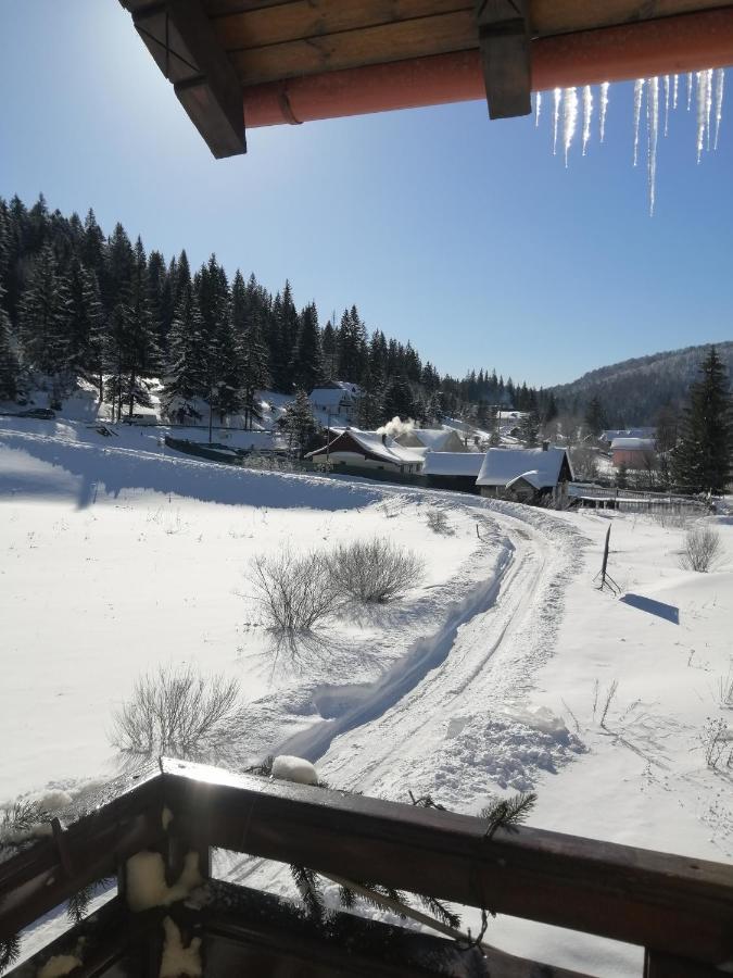 White Horse Hotel เปรดัล ภายนอก รูปภาพ